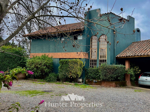 Casa En Venta De 4d3b De 365m2 En Condominio La Reina. Talca