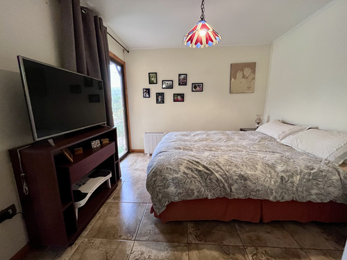 Casa Cómoda Con Plantación De Nogales En Producción