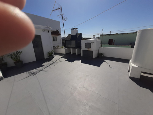 Casa 2 O 3 Familias En Venta Ubicado En Lanús Oeste