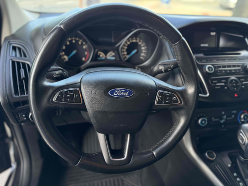 Ford Focus 2.0 SE FASTBACK 16V FLEX 4P POWERSHIFT