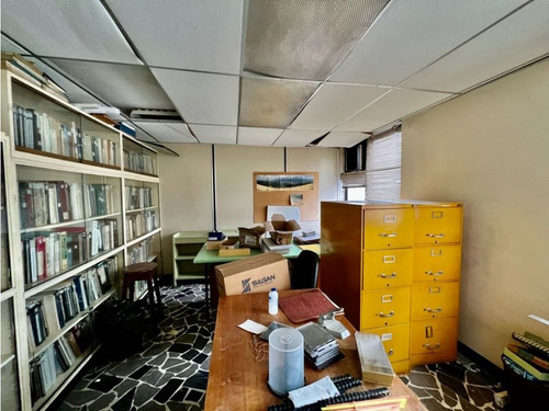 Se Vende Oficina 240m2 4b La Carlota