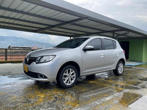 Imagen 1 de 12 de Renault Sandero 2017 1.6 Intens / At