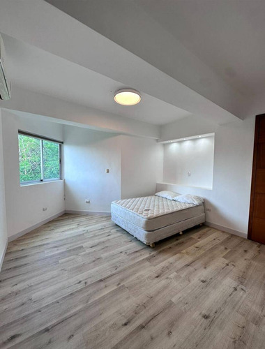 Solo Clientes Alquiler De Exclusivo Apartamento En Resd. Siena Las Chimeneas.