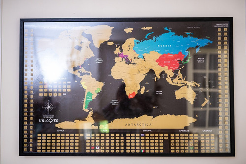 Imagem 2 de 8 de Mapa Mundi De Raspar 100x66cm Com Moldura + Vidro Ar