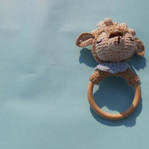 Imagen 5 de 8 de Matilda Reno Sonajero Mordillo Amigurumi Tej A Mano Crochet