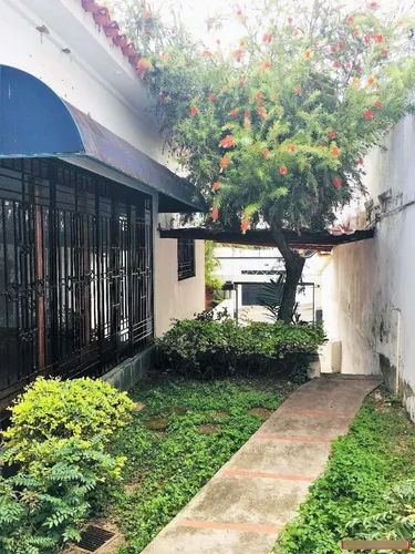 Casa En Venta - Urb. Altamira