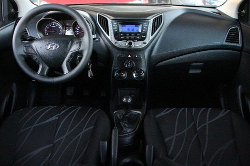 Imagem 8 de 10 de Hyundai Hb20 1.0 Comfort Plus 2013 103.000km Manual