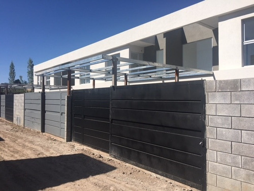 Calle 27 E/ 462 Y 464 City Bell. Dúplex En Venta 2 Dormitori