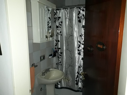 Imagen 6 de 11 de Casa De 4 Ambientes En Impecable Estado