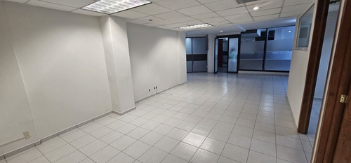 Oficina De 120m2 Por Av De Las Fuente En Lomas De Tecamachalco