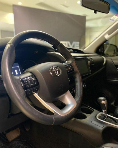 Imagen 6 de 9 de Toyota Hilux Aut