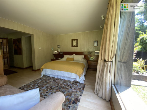 Casa En Venta De 4 Dorm. En Las Condes