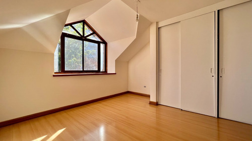 Casa Luminosa Y Remodelada