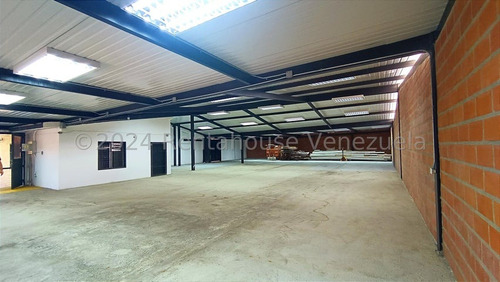 Casa Comercial En Venta En Santa Mónica 24-16876 Cs