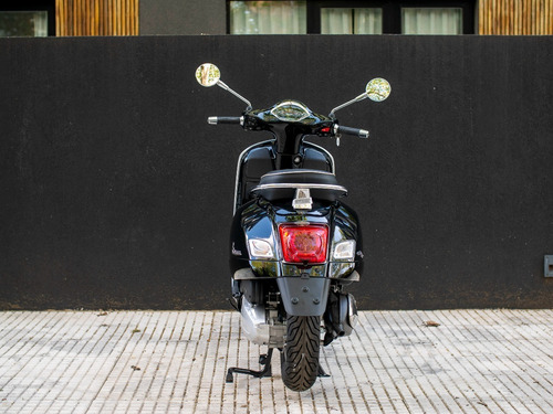 Imagen 14 de 16 de Vespa Gts 300 Super Negra Financiación Disponible
