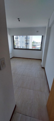 Venta- Departamento 2 Amb A Estrenar Con Balcon En Edificio » Urquiza» Con Parrilla En Terraza, Solarium Y Quincho Completo Ubicado En Calle Constitucion 2601 Esquina Av. General De Urquiza Caseros