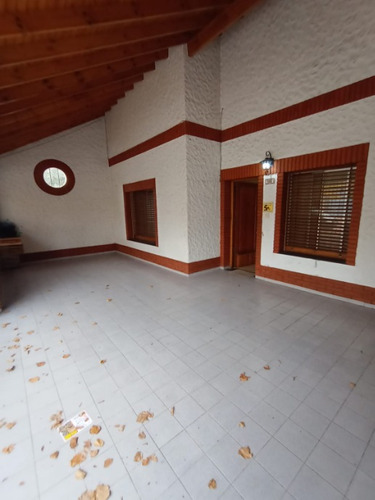 Departamento Tipo Casa En Alquiler En Remedios De Escalada Este