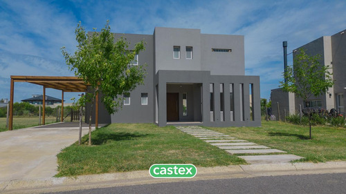 Casa En Venta, Barrio San Gabriel, Villanueva, Tigre.