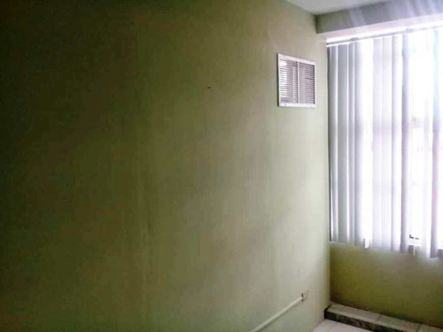 Imagen 10 de 12 de Se Vende Oficina Cc Monte Bianco Inf 04149413694