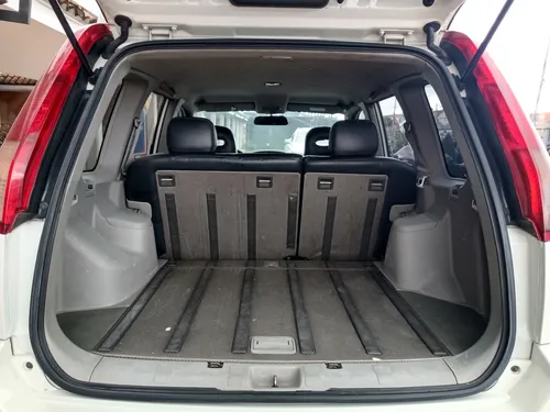 Nissan X-Trail 2.5cc MT AA 4X4