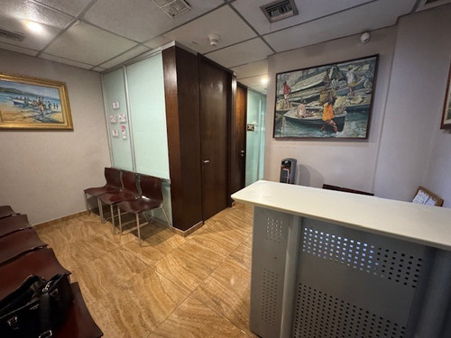 Increíble Consultorio En Venta En Anexo De Clínicas Caracas Mls 25-18704 Ab