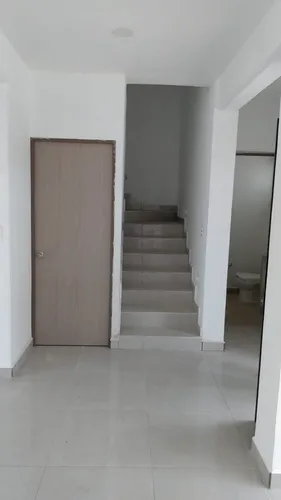 Casa Nueva De 3 Habitaciones Con Jardín Y Estacionamiento