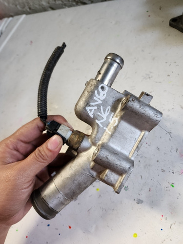 Toma De Agua Con Bulbo Sensor Aveo Ng 1.5 18-22 (Usado)