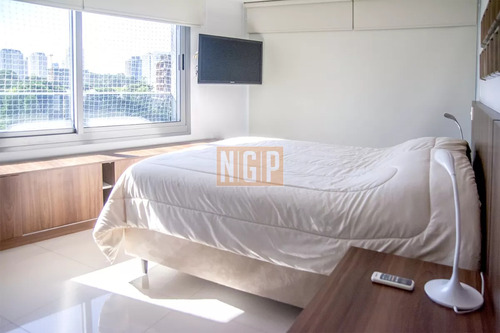 Apartamento En Venta En Torre Esmeralda De 3 Dormitorios , En Punta Del Este