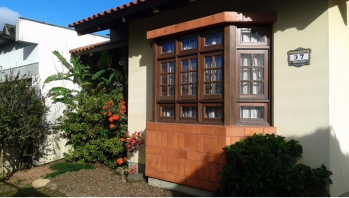 Casa Em Hípica Com 3 Dormitórios - Lu265667
