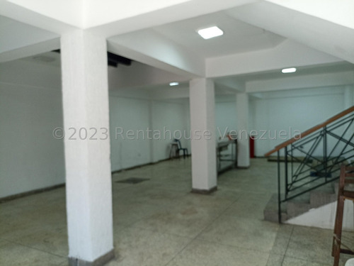 Espacioso Edificio En Alquiler En San Martin #24-6186 Hh