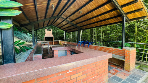 Apto En Venta En El Hatillo 400 Mts2 4h/5b/2p Ah