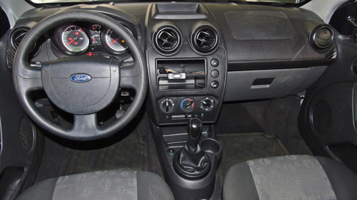 Ford Fiesta Hatch Rocam 1.0 (flex)