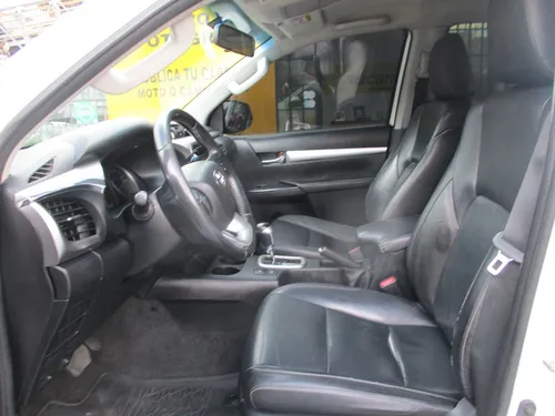 Toyota Hilux Srv Doblecabina 4x4 2800cc At Aa