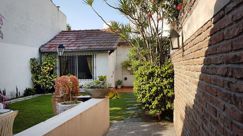 Casa Venta Lomas Del Mirador 3 Amb + 2 Amb Jardin