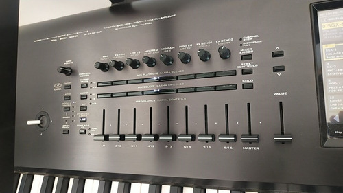 Korg Kronos X 88. Casi Nuevo Negro (Usado)