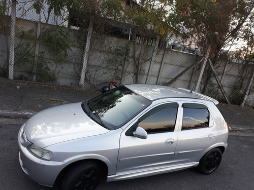 Imagem 2 de 9 de Chevrolet Celta 1.0