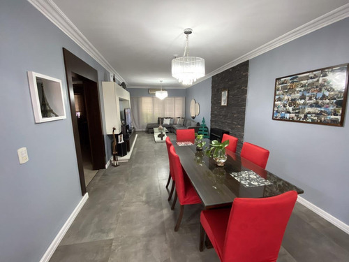 Imagen 9 de 30 de Casa En Venta - 5 Amb. - Ramos Mejia Sur -