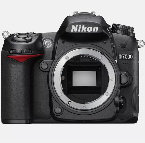Imagen 2 de 10 de Cámara Nikon D7000+battery Grip Más Combo Obsequio...