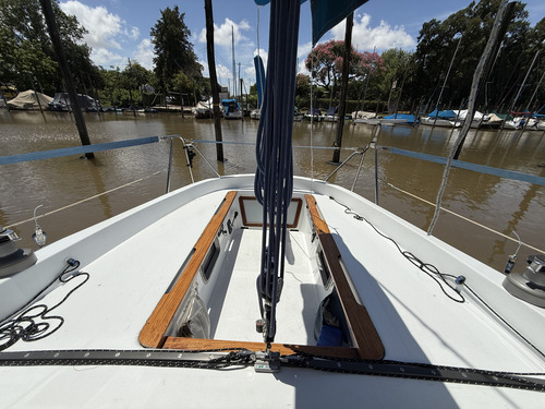 Velero Tritón 28 Nanni 15 Hp Diesel Impecable