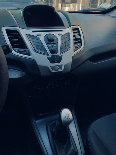 Ford Fiesta Kinetic Design 1.6 Design Sedan 120cv Trend Plus