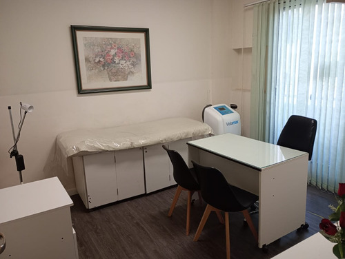 Alquiler De Consultorios Y Gabinetes. C/s Baño Privado