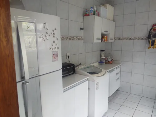 Casa Com 2 Quartos,2 Banheiros, Espaçosa