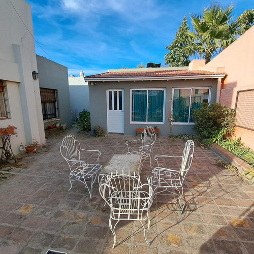 Vende Casa De 2 Habitaciones En Córdoba Al 700