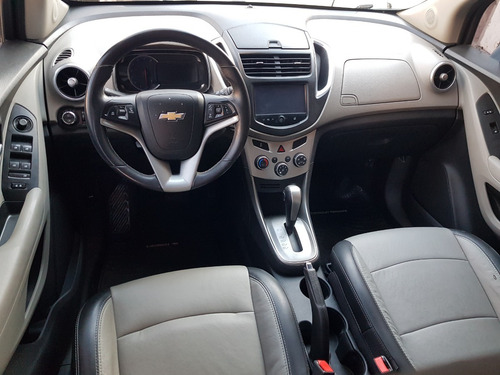 Imagen 8 de 10 de Chevrolet Tracker Ltz+ 1.8 At 4x4 2016 / Nafta / Mendoza