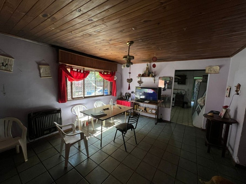 Imagen 3 de 10 de Casa 3 Ambientes A Reciclar En Imperdible Oportunidad