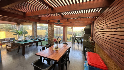 Hacienda El Peñon, Preciosa Casa Roble Condominio