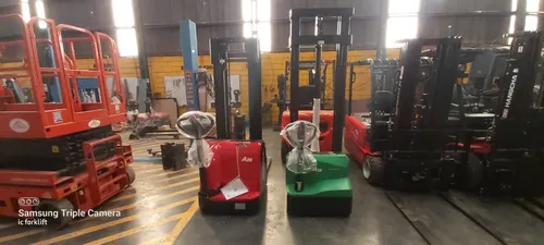Apilador Electrico Hangcha De 1.5 T Y 2.0 T Finan Un Año