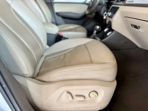 Audi Q3 2.0 Luxury 170hp S-Tronic At