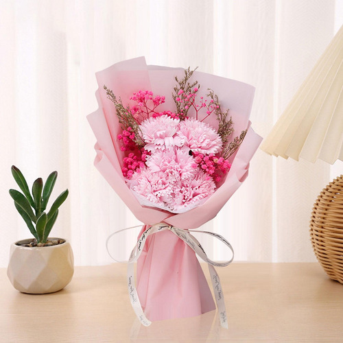 Ramo De Flores Fragantes Del Día De Valentín Clavel Rosa