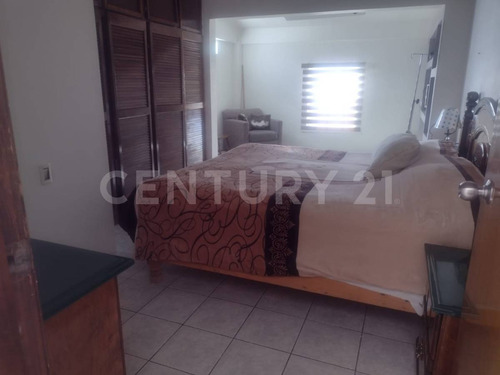 -se Vende Casa En Col. Burocrata En Cd. Cuauhtemoc, Chih